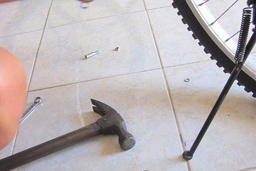 Cosa dobbiamo sapere prima di montare o smontare i pedali della bicicletta